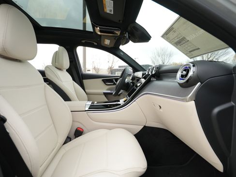 New 2026 Mercedes-Benz GLC 300 4MATIC image 38