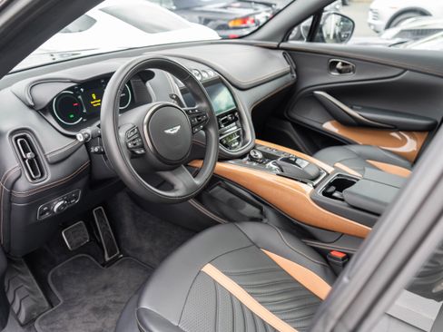 Used 2023 Aston Martin DBX 707 AWD/4WD image 3