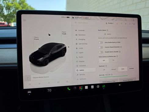 Used 2023 Tesla Model Y Long Range AWD/4WD image 45