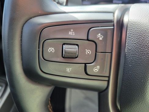 Used 2024 GMC Sierra 1500 AT4 w/ Technology Package AWD/4WD image 21