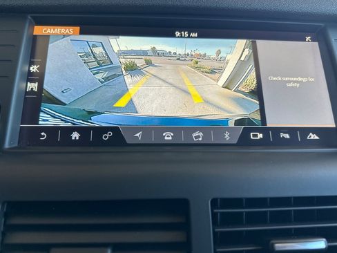 Used 2018 Land Rover Discovery Sport HSE image 22