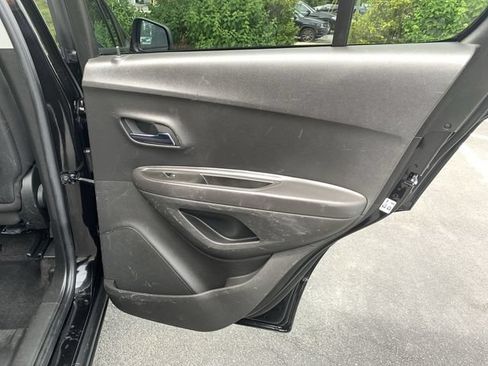 Used 2020 Chevrolet Trax LS w/ Tint and Cruise Package FWD image 11