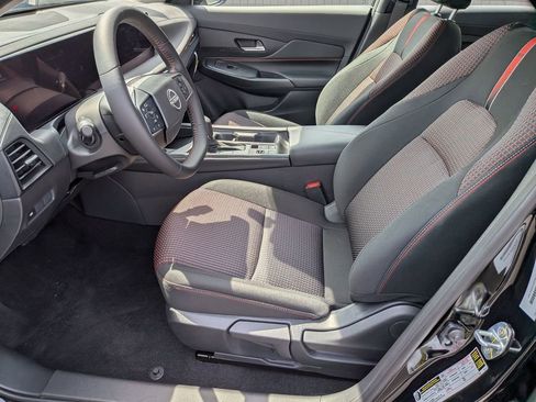 New 2026 Nissan Sentra SR w/ Floor Mat Package image 14