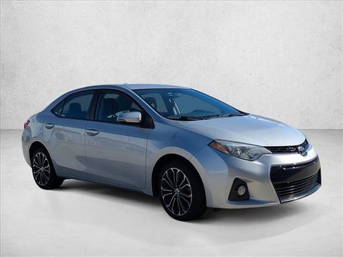 Used 2014 Toyota Corolla S image 3