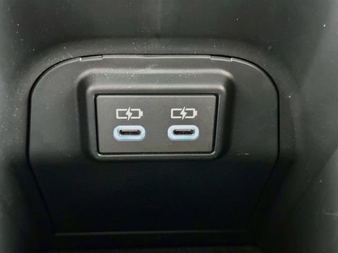 Used 2025 Toyota RAV4 LE AWD/4WD image 19