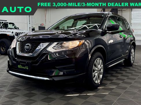 Used 2019 Nissan Rogue S image 1