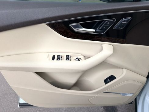 Used 2018 Audi Q7 3.0T Premium Plus w/ Premium Plus Package image 14