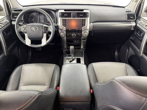Used 2022 Toyota 4Runner SR5 Premium w/ Moonroof Package RWD image 15