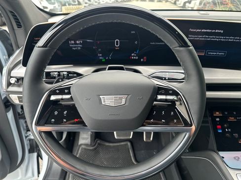 New 2026 Cadillac Vistiq Premium Luxury AWD/4WD image 19