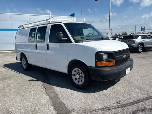 Used 2014 Chevrolet Express 1500 RWD image 7