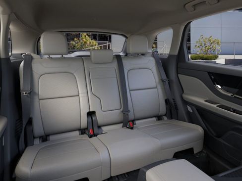 New 2025 Lincoln Corsair Reserve image 10