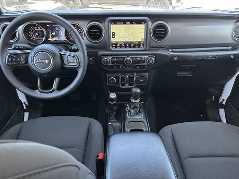 Used 2023 Jeep Wrangler Unlimited Sport AWD/4WD image 23