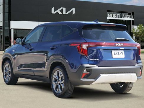 Certified 2026 Kia Seltos LX FWD image 4