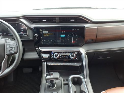 Used 2023 GMC Sierra 1500 Denali Ultimate image 9
