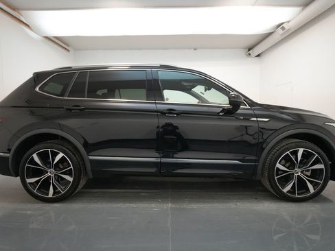 Used 2022 Volkswagen Tiguan SEL R-Line image 9