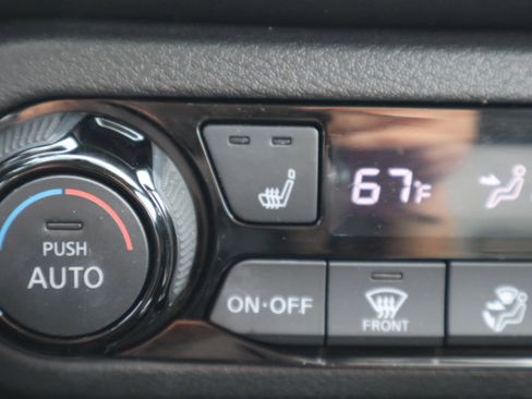 Used 2023 Nissan Kicks SR w/ SR Premium Package image 21