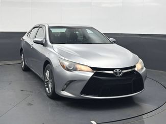Used 2015 Toyota Camry SE FWD video 2