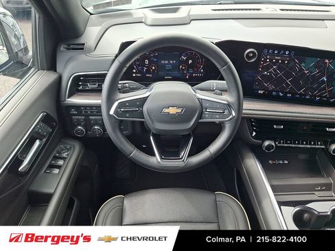 Certified 2026 Chevrolet Suburban Premier AWD/4WD image 16
