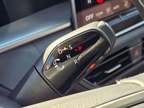 New 2026 Volkswagen Tiguan SE AWD/4WD image 34