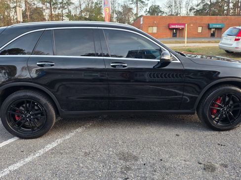 Used 2016 Mercedes-Benz GLC 300 image 4