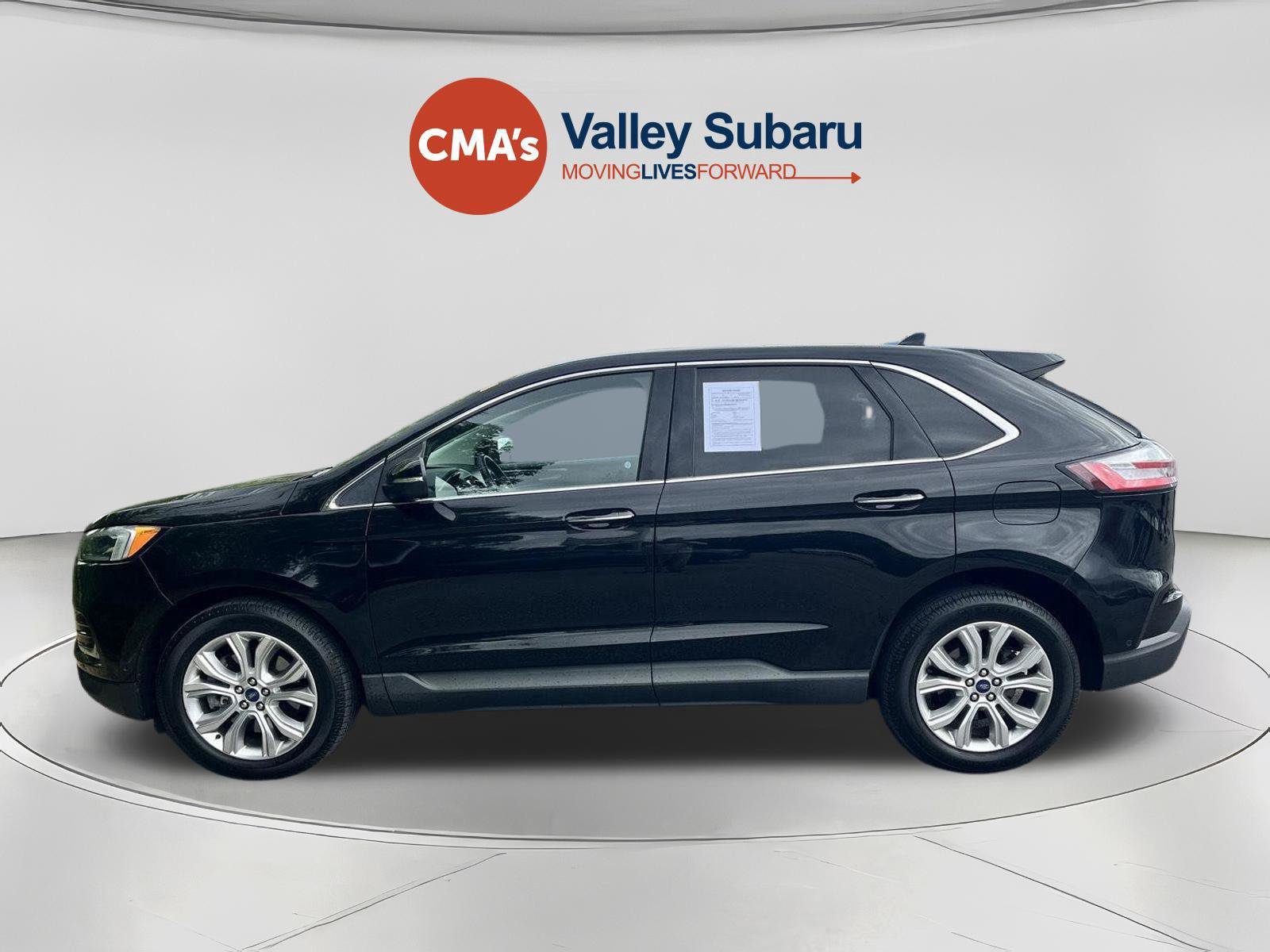 Used 2020 Ford Edge Titanium w/ Equipment Group 301A AWD/4WD image 2