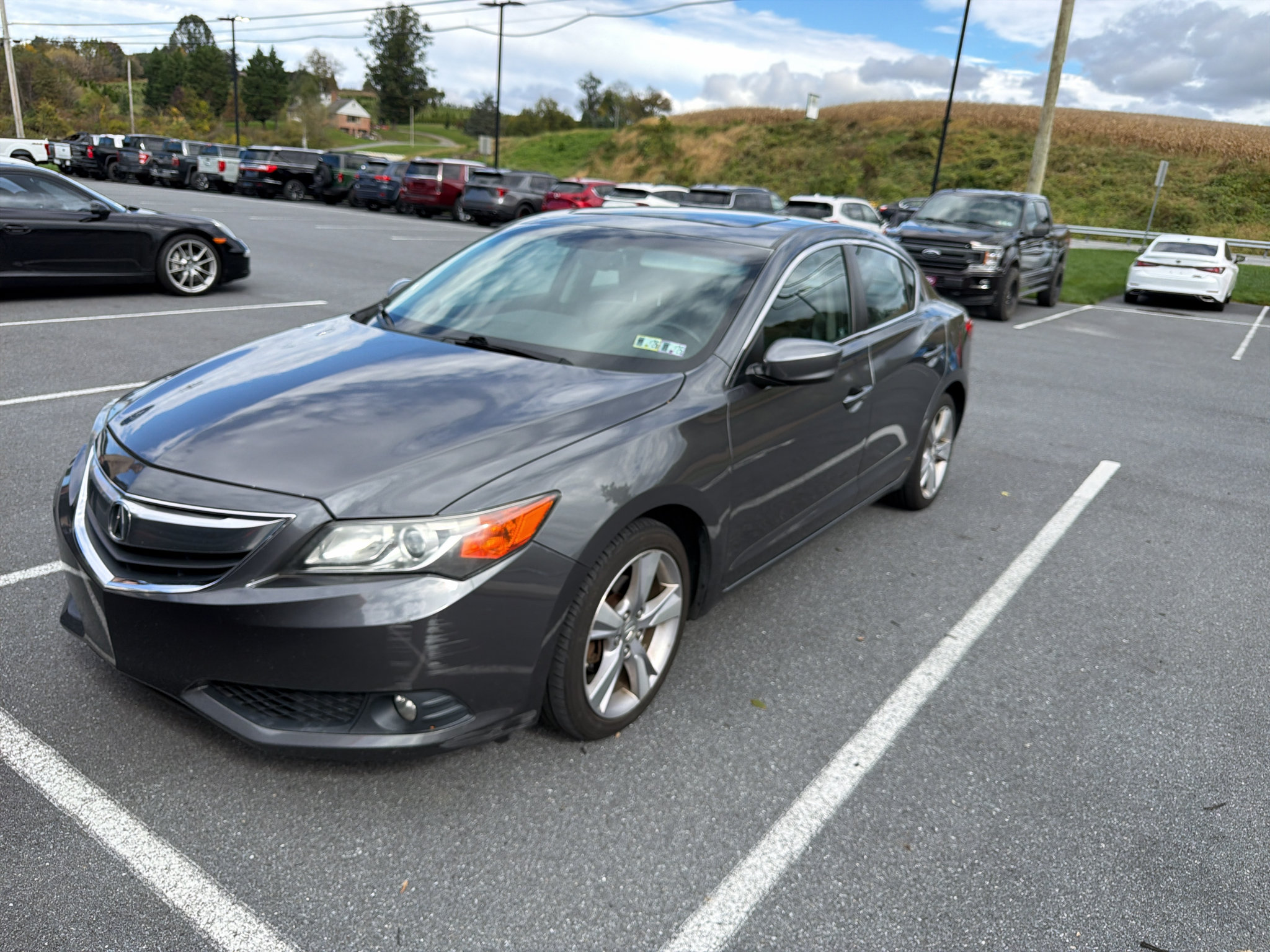 Used 2013 Acura ILX w/ Premium Package FWD image 2