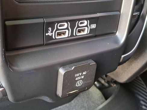 Used 2020 RAM 1500 Big Horn AWD/4WD image 11