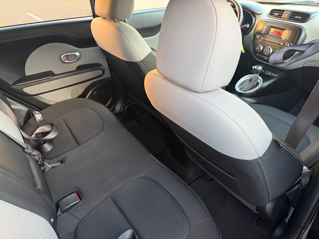 Used 2015 Kia Soul + FWD image 12