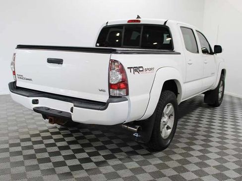 Used 2015 Toyota Tacoma 4x4 Double Cab w/ TRD Sport Package image 6