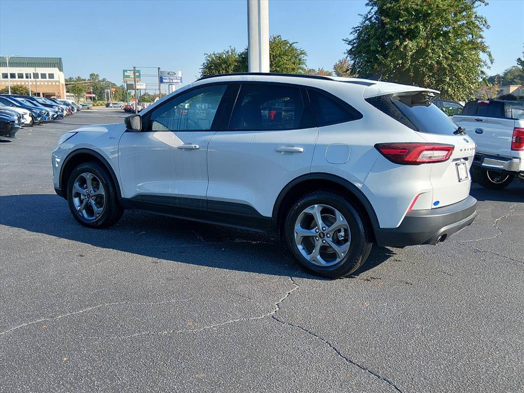 Used 2025 Ford Escape ST-Line AWD/4WD image 6