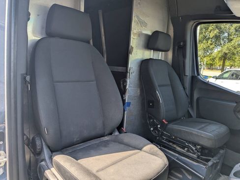 Used 2019 Mercedes-Benz Sprinter 144 image 11