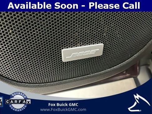 Used 2018 GMC Acadia SLT image 12