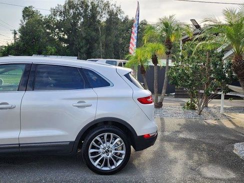 Used 2017 Lincoln MKC Reserve FWD image 7