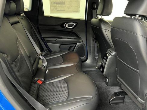 New 2026 Jeep Compass Latitude image 14