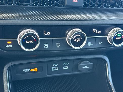 Certified 2025 Honda CR-V EX image 20