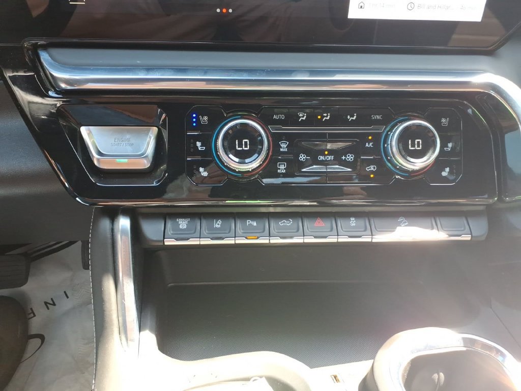 Used 2025 GMC Sierra 2500 Denali Ultimate AWD/4WD image 18