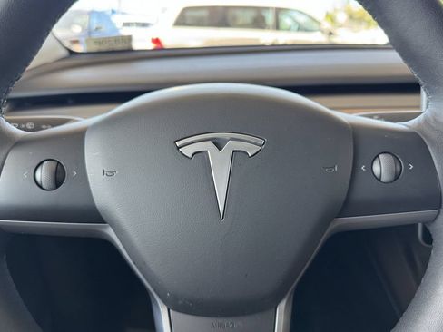 Used 2023 Tesla Model Y Long Range AWD/4WD image 20