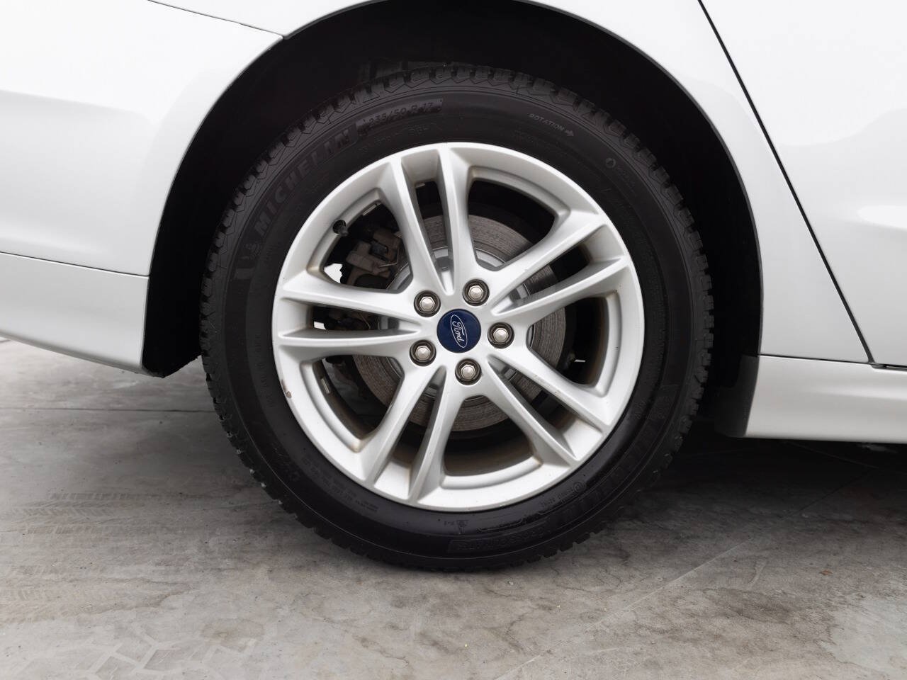 Used 2018 Ford Fusion SE w/ Fusion SE Technology Package FWD image 19