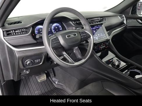 Used 2023 Jeep Grand Cherokee Altitude AWD/4WD image 25