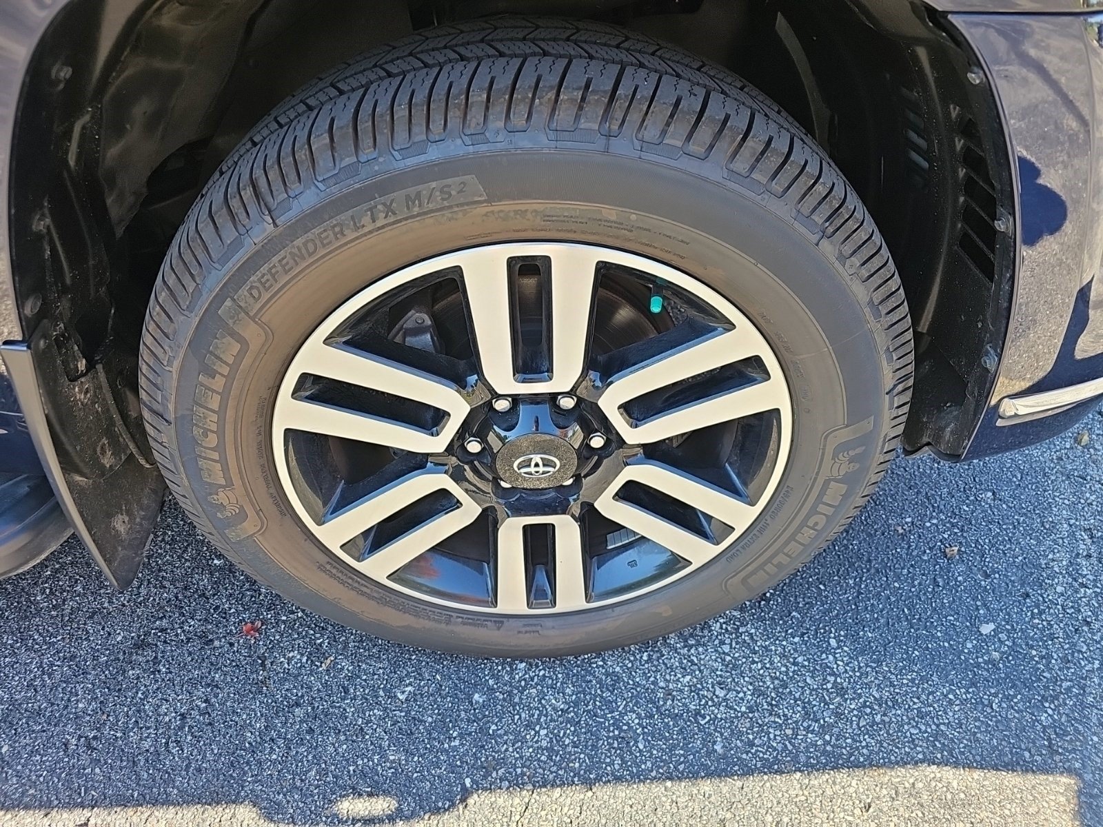 Used 2023 Toyota 4Runner Limited AWD/4WD image 9