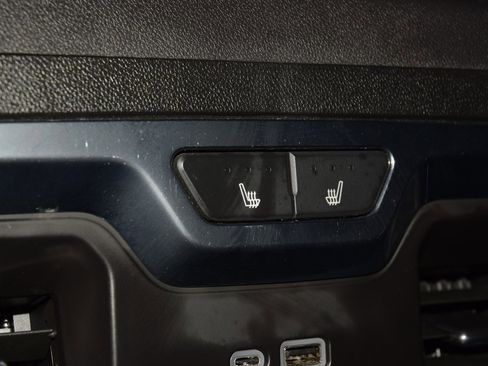 Used 2024 GMC Sierra 3500 Denali Ultimate image 49