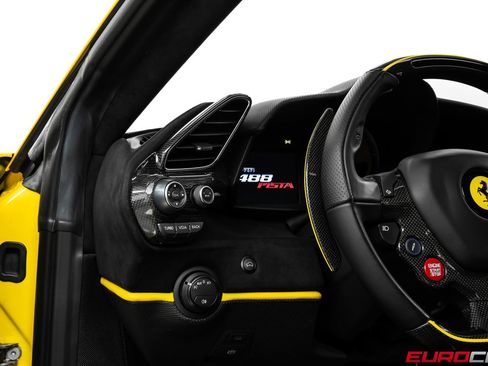 Used 2020 Ferrari 488 Pista Coupe RWD image 36
