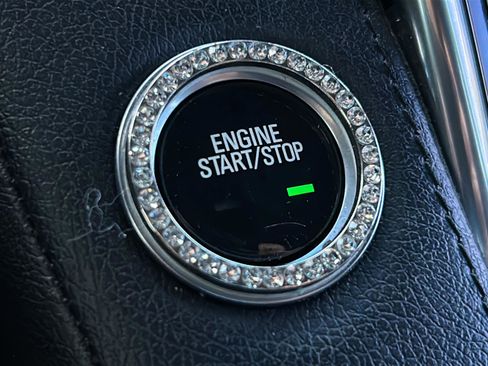 Used 2017 Cadillac Escalade Luxury image 35