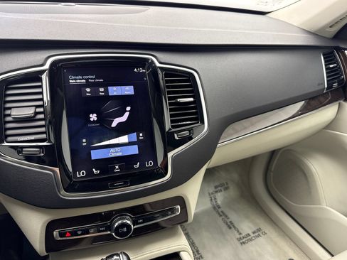Used 2016 Volvo XC90 T6 Momentum w/ Protection Package Plus AWD/4WD image 24