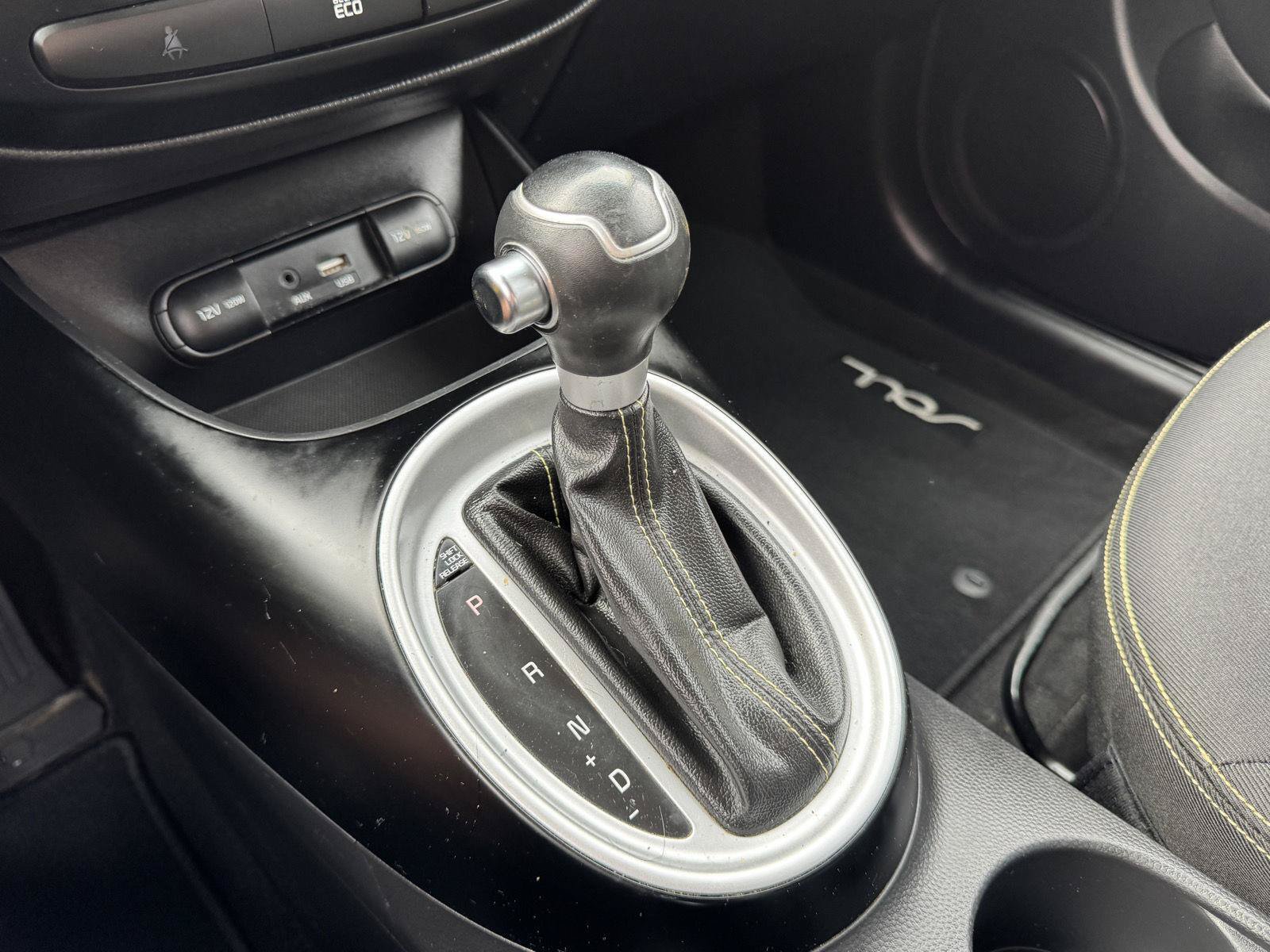Used 2016 Kia Soul + FWD image 19