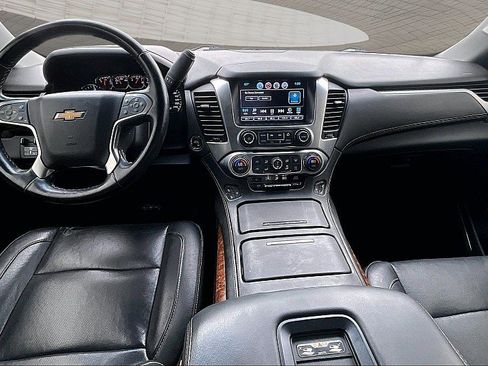 Used 2019 Chevrolet Suburban Premier w/ RST 6.2L Performance Edition RWD image 26
