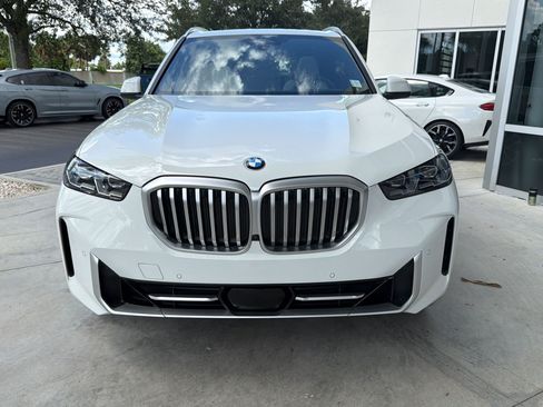 Used 2024 BMW X5 sDrive40i w/ Premium Package RWD image 6