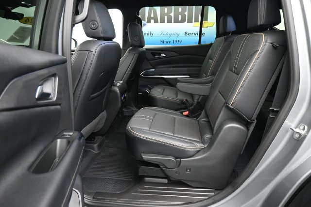 Used 2026 Chevrolet Traverse High Country w/ LPO, Floor Liner Package FWD image 8