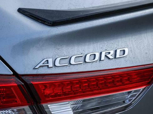 Used 2022 Honda Accord Sport Special Edition image 9