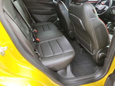 Used 2025 Chevrolet TrailBlazer RS w/ Driver Confidence Package FWD image 11